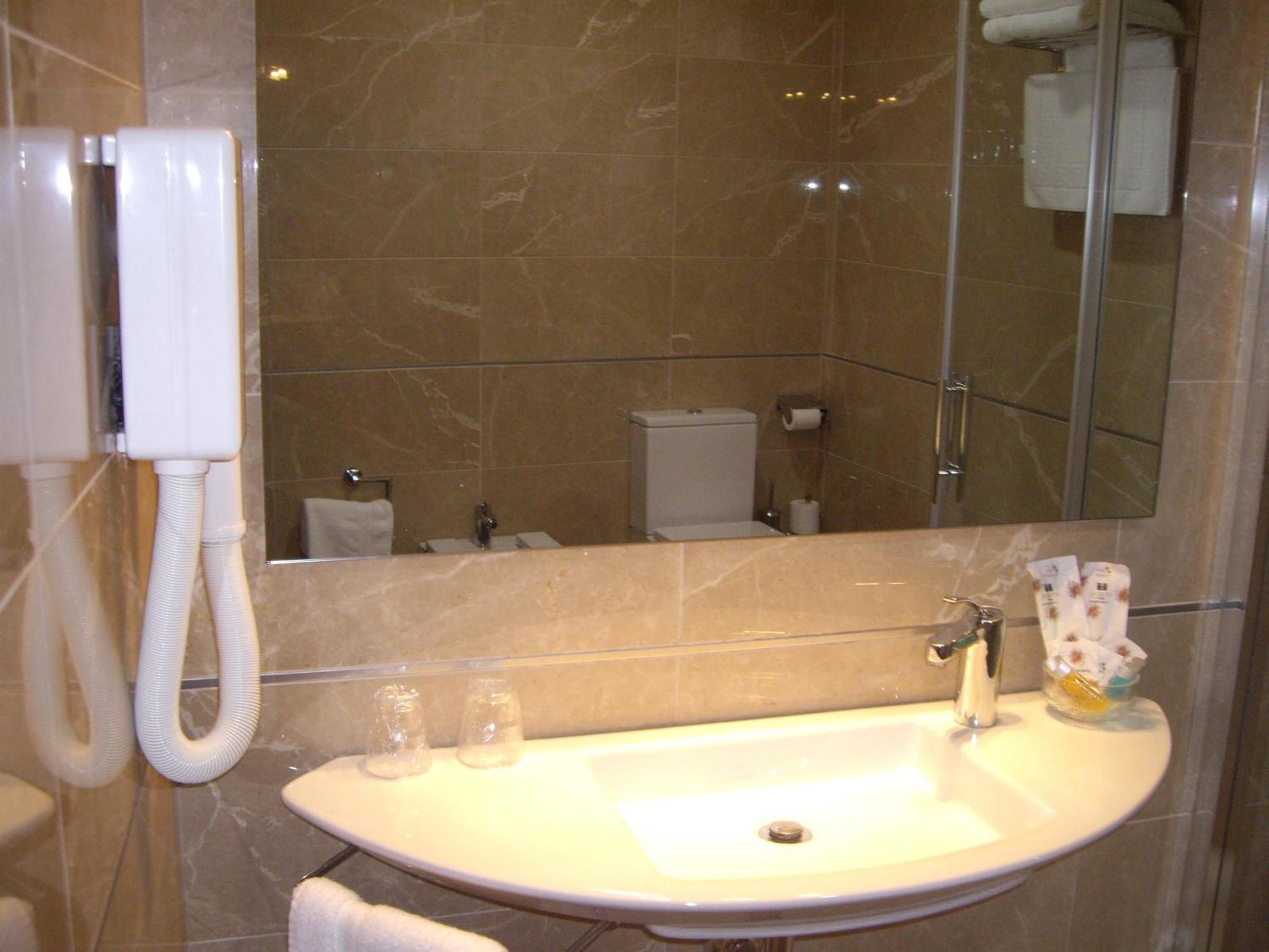 Hotel San Sebastian Hospederia Сиеза Екстериор снимка